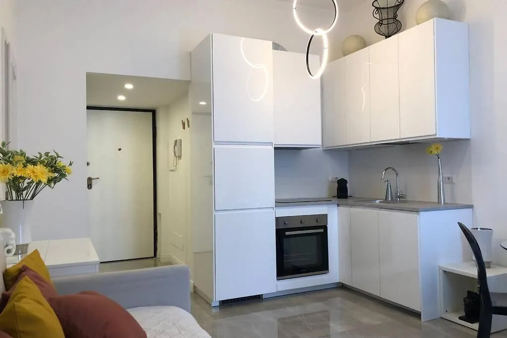 מילאנו Casa Alberto Da Giussano, Elegante Bilocale In Centro Con Balcone Sul Parco איטליה